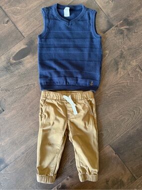 H&M Navy Blue Knit Vest with Tan Jogger Pants